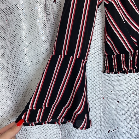 ✨🆕 H&M Divided Blouse - NWT 🏷✨ - Picture 2 of 5